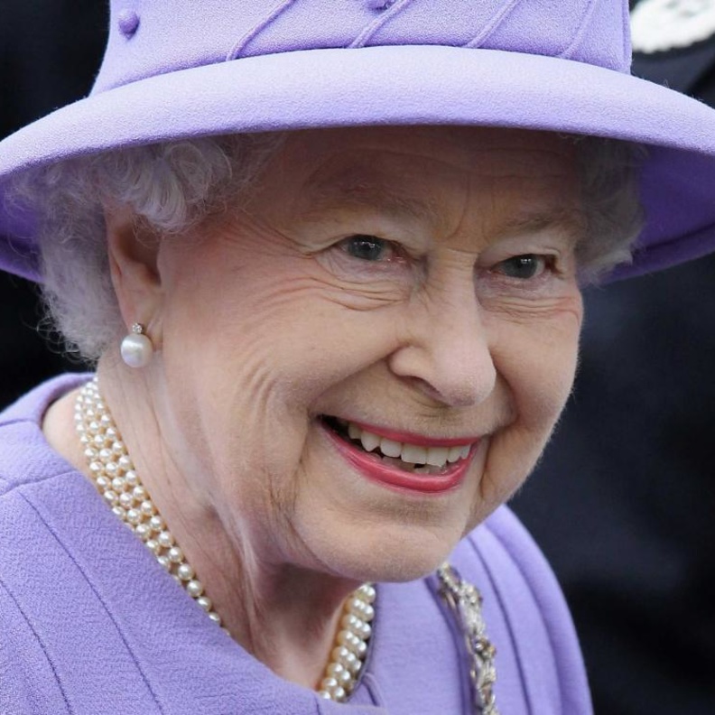 الملكة إليزابيث