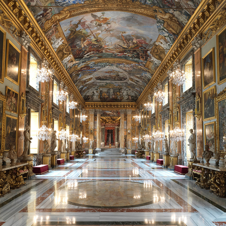 عرض أزياء Valentino للهوت كوتور