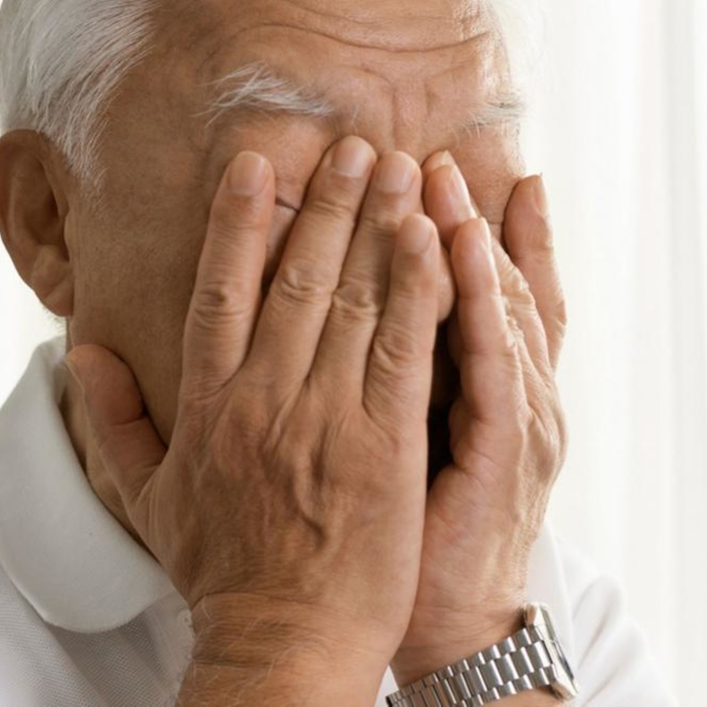 العريس 84 سنة والعروس 15.. والمأذون الى النيابة العامة!