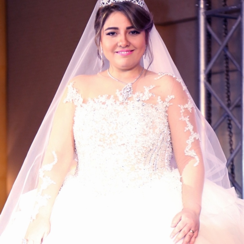 النجمة مي كساب