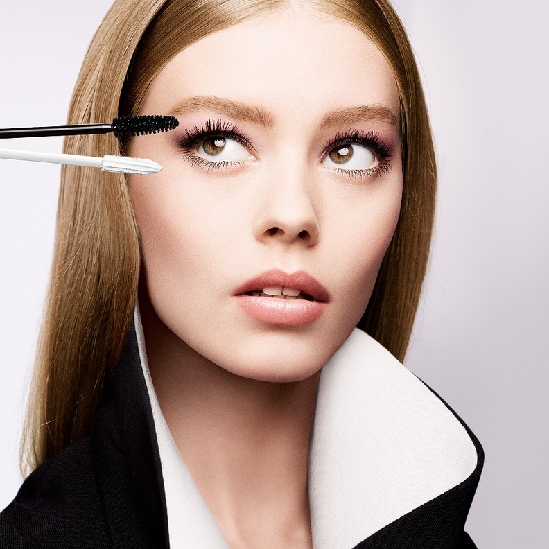 ماكياج عيون Dior من الكواليس حتى منصة العرض