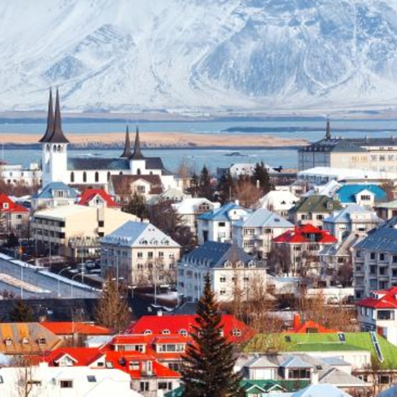 1 - أيسلندا