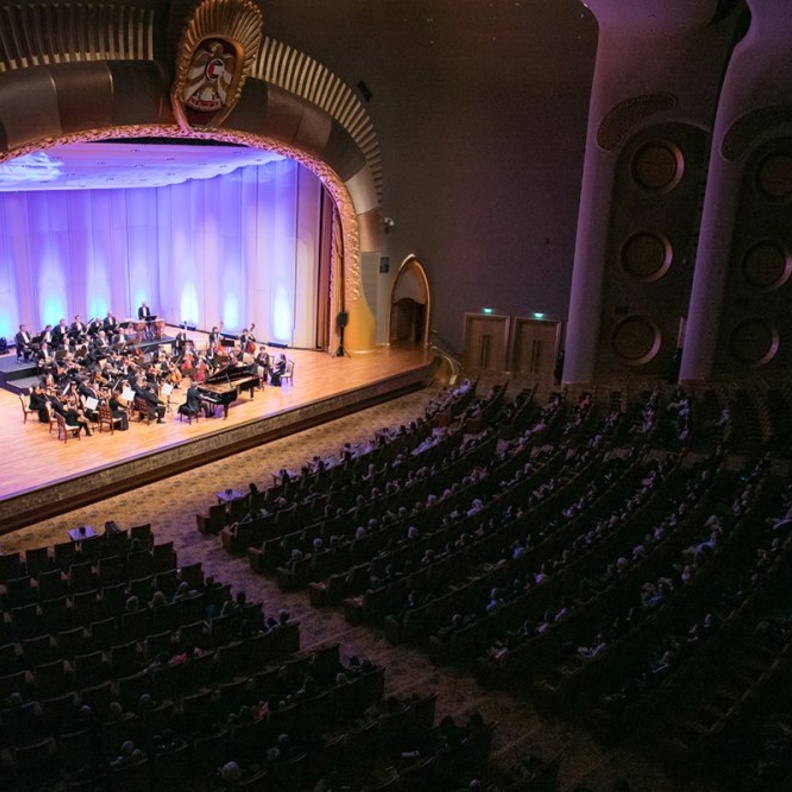 برنامج استثنائي ومتنوع في مهرجان موسيقى أبوظبي الكلاسيكية في موسمه الثامن