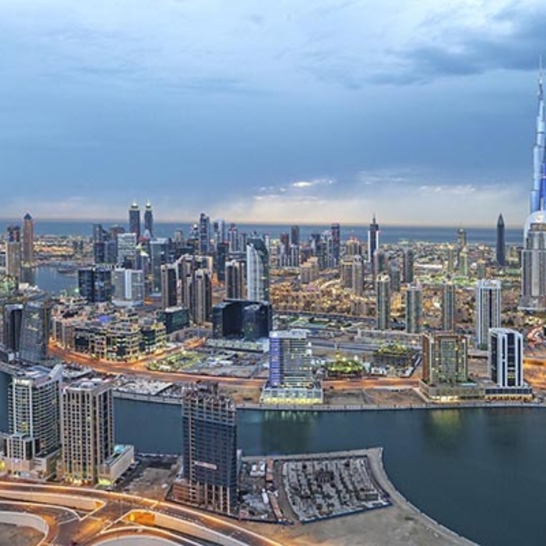 افتتاح ممشى مراسي الخليج التجاري في دبي