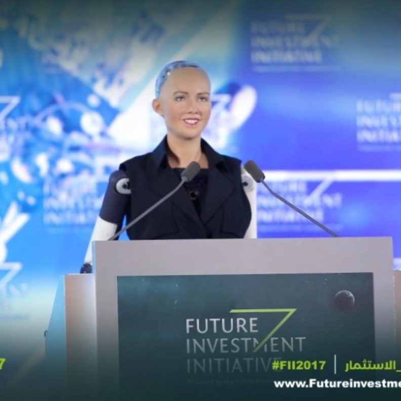 السعودية .. الدولة الأولى في العالم التي تمنح الجنسية لروبوت