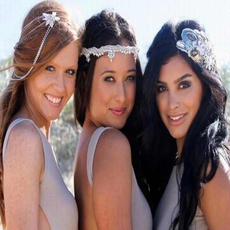 ستايل بسيط لوصيفة العروس