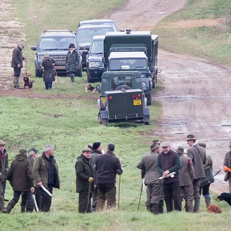 الأميرة آن والملكة إليزابيث الثانية في رحلة صيد