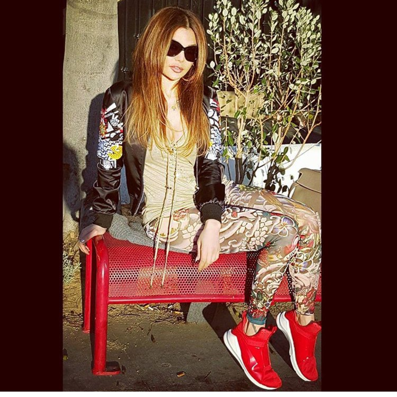 هيفاء وهبي في الاسلوب الرياضي الانيق