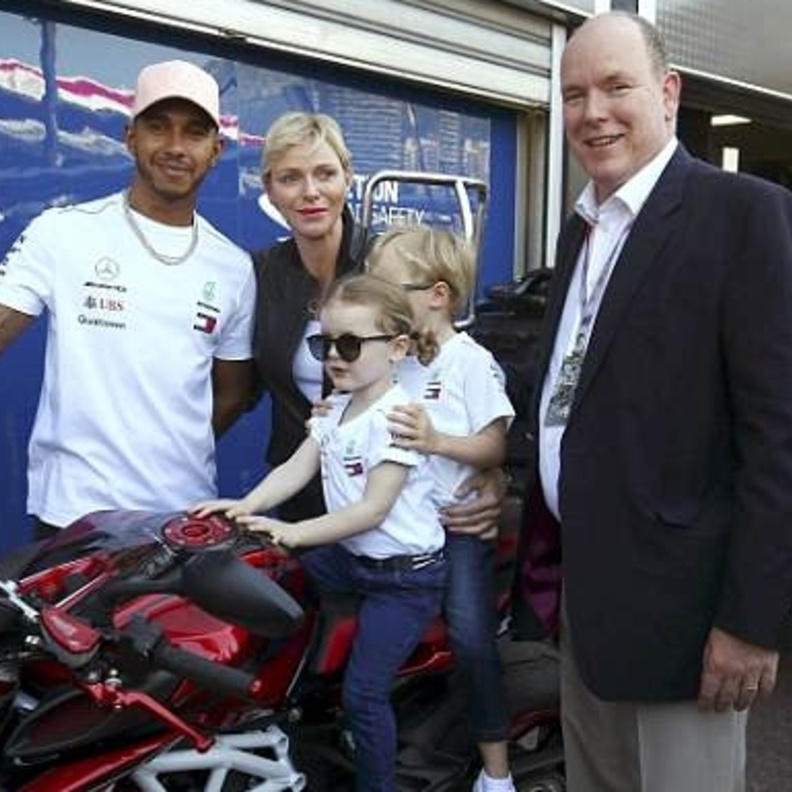 أناقة العائلة المالكة في موناكو