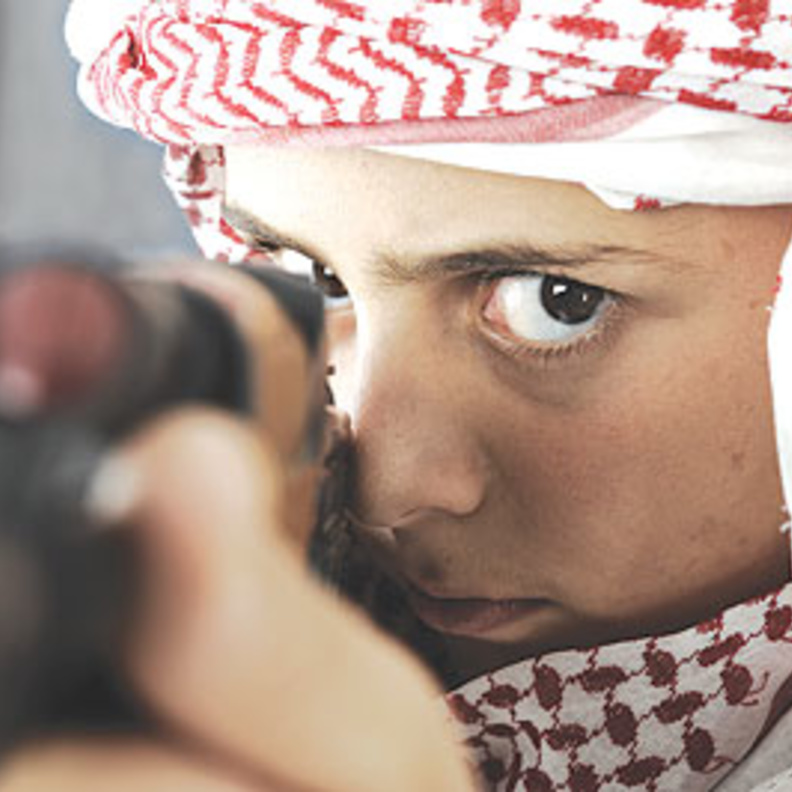 ماذا حدث لعين طفل بسبب لهوه ببندقية