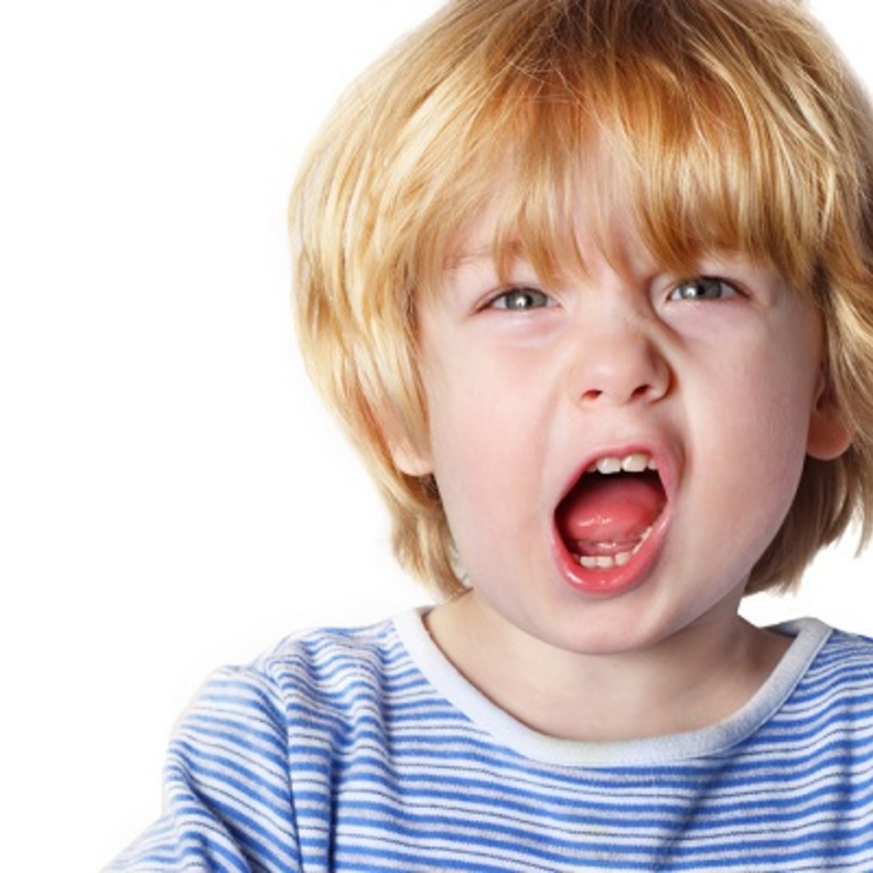 عداونية الطفل تبدأ من المنزل