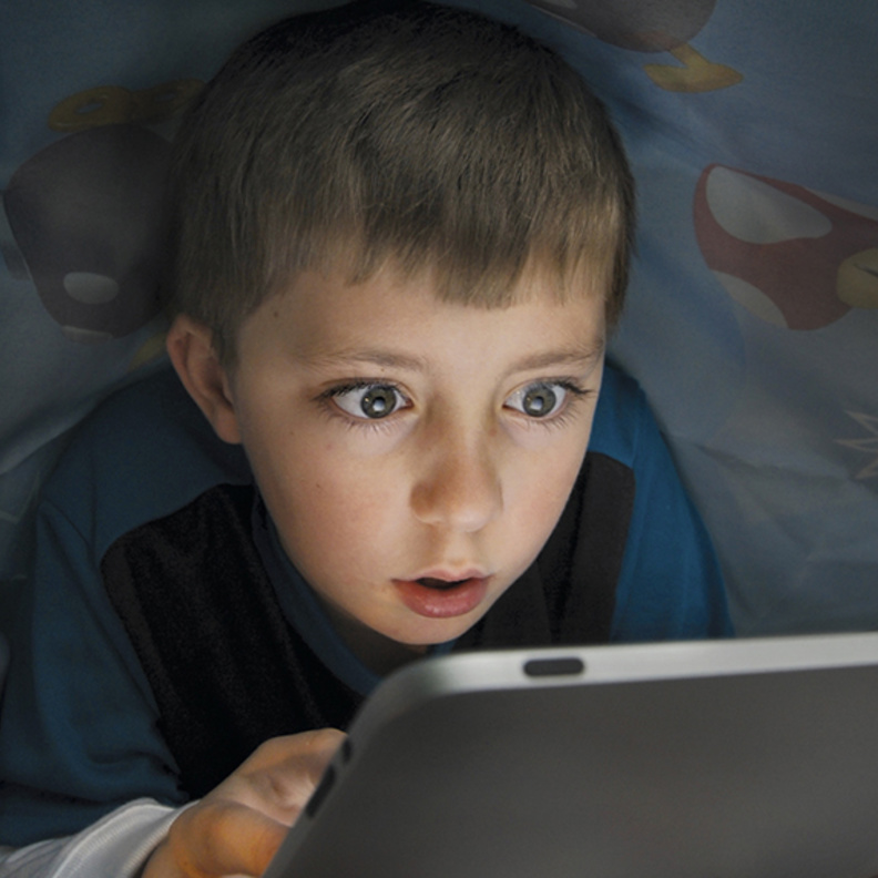 تحدي مومو الخطير على الأطفال .. يعود من جديد