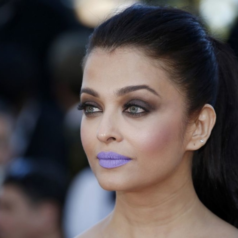 سونام كابور تكشف سبب اختيار ايشواريا راي لاحمر الشفاه الارجواني