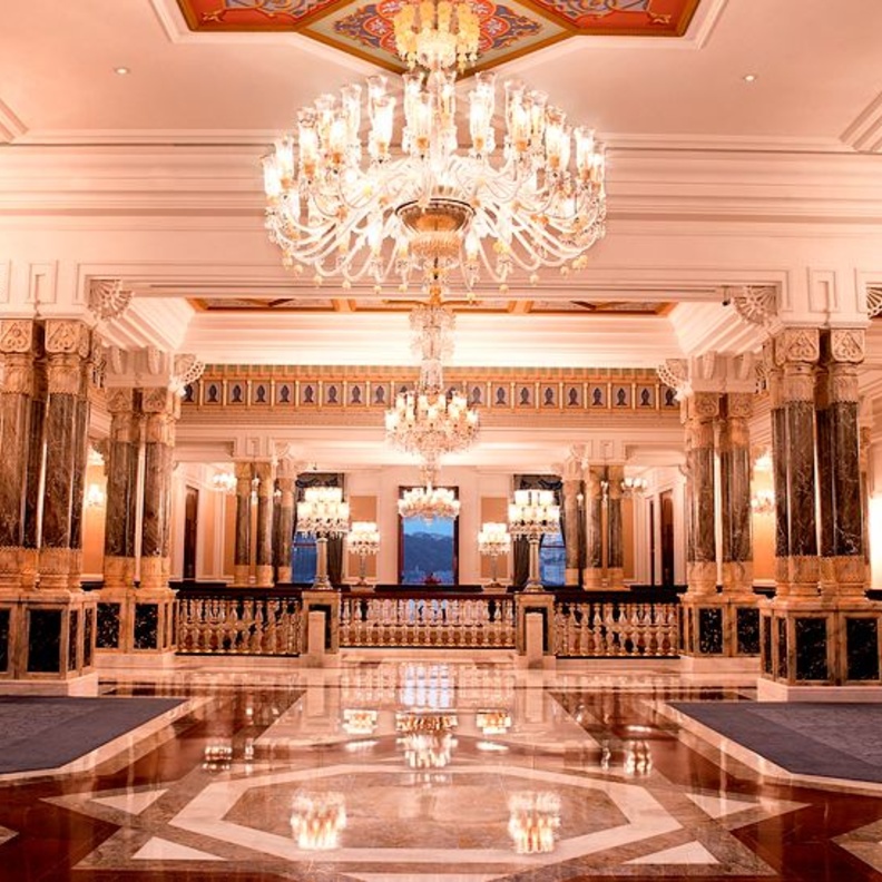 مشهد من الداخل لـ Ciragan Palace Kempinski Istanbul