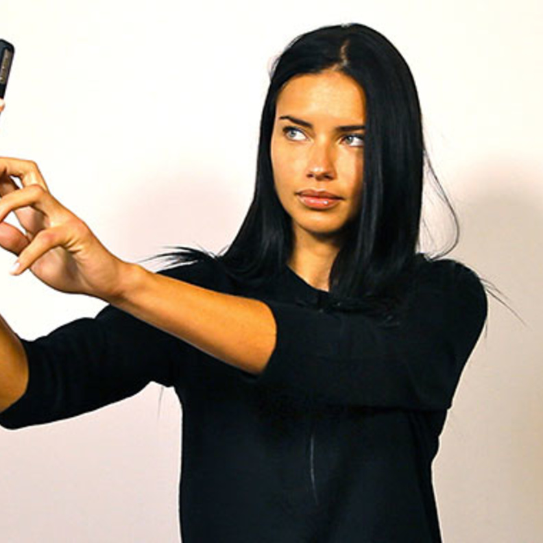 بشرة الفتيات والسيلفي