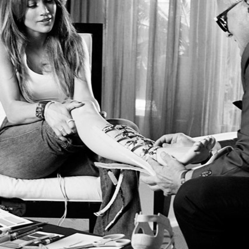  جوسيبه زانوتي Giuseppe Zanotti مع جنيفر لوبيز