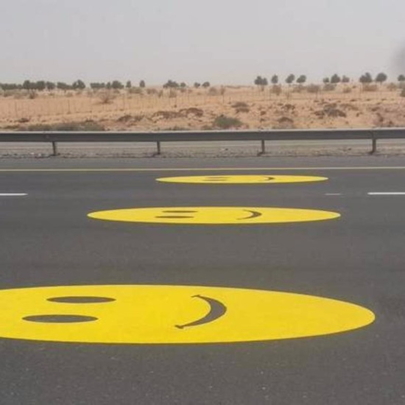 #نباك_سالم .. مبادرة تنشر السعادة في طرق الإمارات