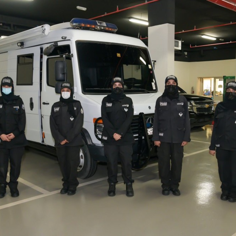 شرطة دبي تؤسس أول فريق نسائي متخصص في التفتيشات الأمنية 