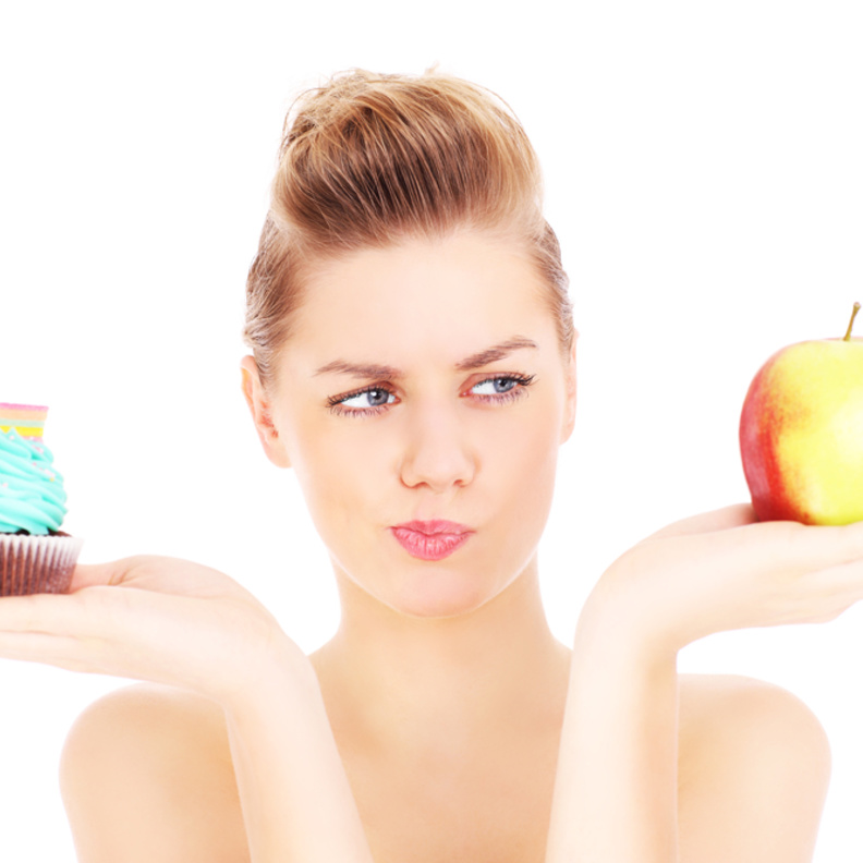 أطعمة تجنبيها لتحافظي على نضارة بشرتك