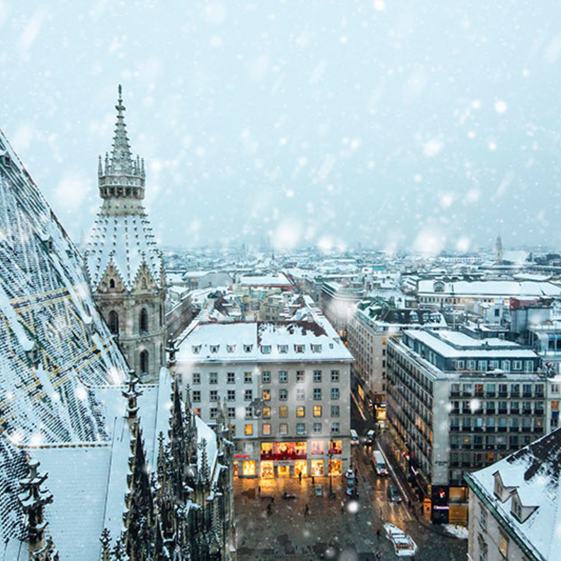 مباهج شتوية بأسواق موسم الأعياد في فيينا