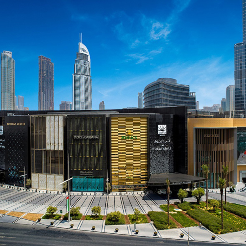 خصومات هائلة مع تخفيضات الجمعة البيضاء في مراكز تسوق دبي