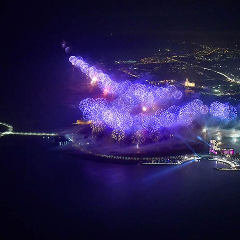 رأس الخيمة تستقبل العام الجديد بباقة مذهلة من عروض الألعاب النارية