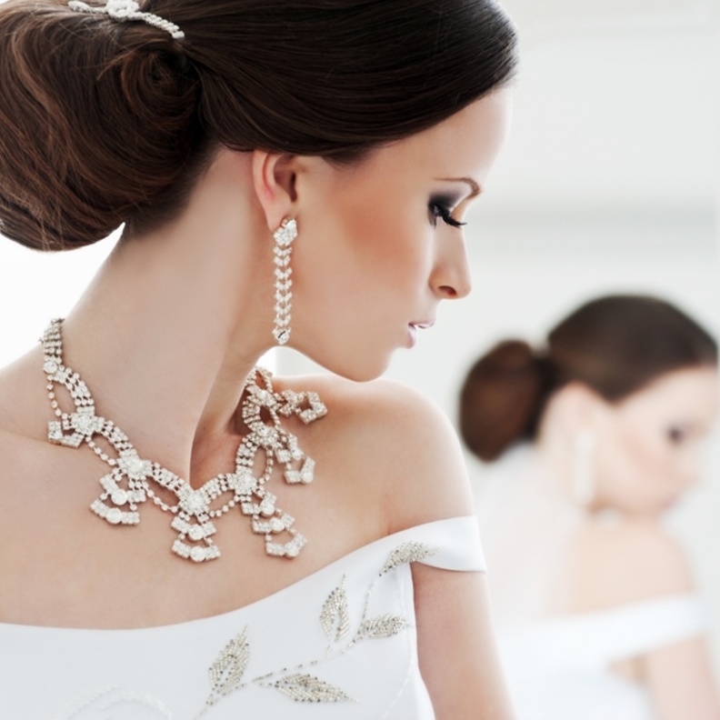 للعروس الراقية أجمل القلادات الماسية الكلاسيكية 