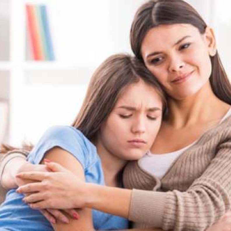 كيف تتعاملين مع ابنتك بعد البلوغ