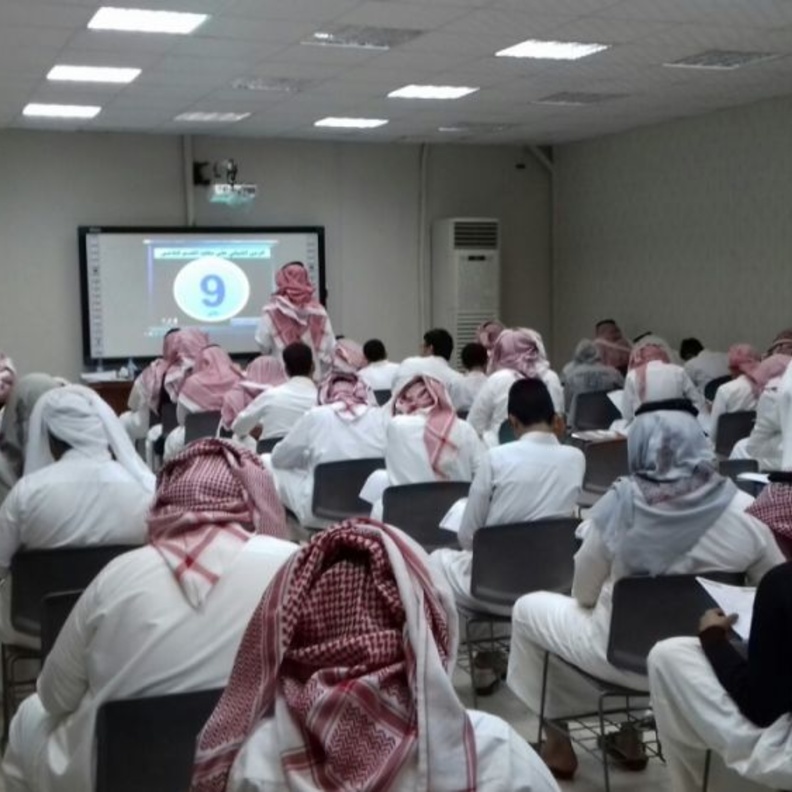 هناك دورات تاهيلية لاختبار قياس