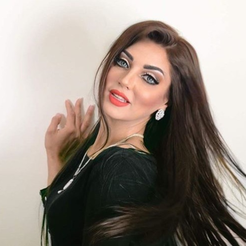 عبير ظهرت بالصور أصغر من عمرها 