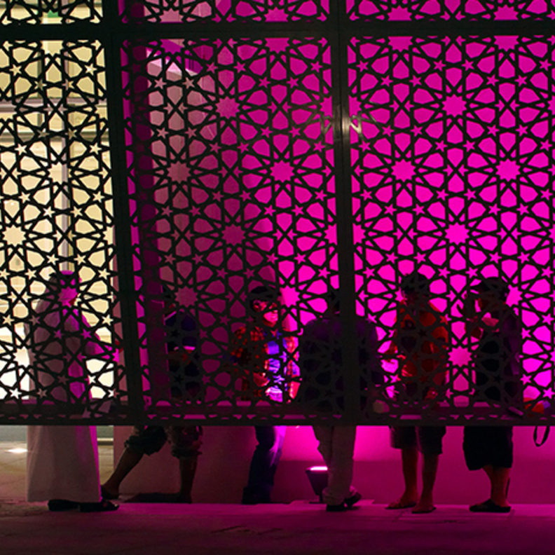 معاني الألفة والمحبة في الدورة الأولى من أمسيات منارة السعديات الرمضانية في أبوظبي