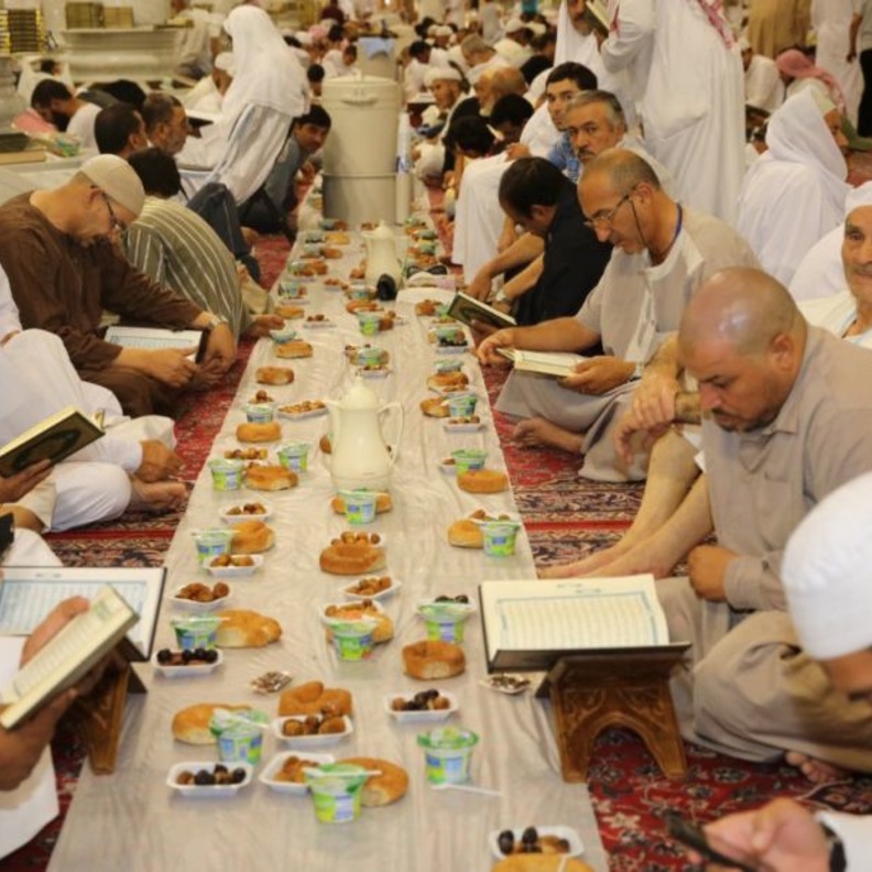 موائد الافطار في المسجد النبوي 