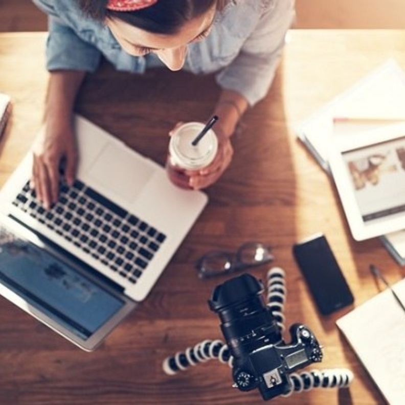 32.7 مليون حساب نشط على 5 مواقع للتواصل الاجتماعي في الإمارات