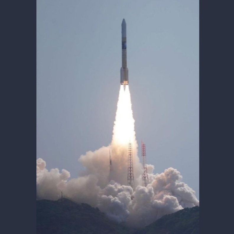 شاهدوا بالفيديو انطلاق القمر الصناعي الإماراتي خليفة سات