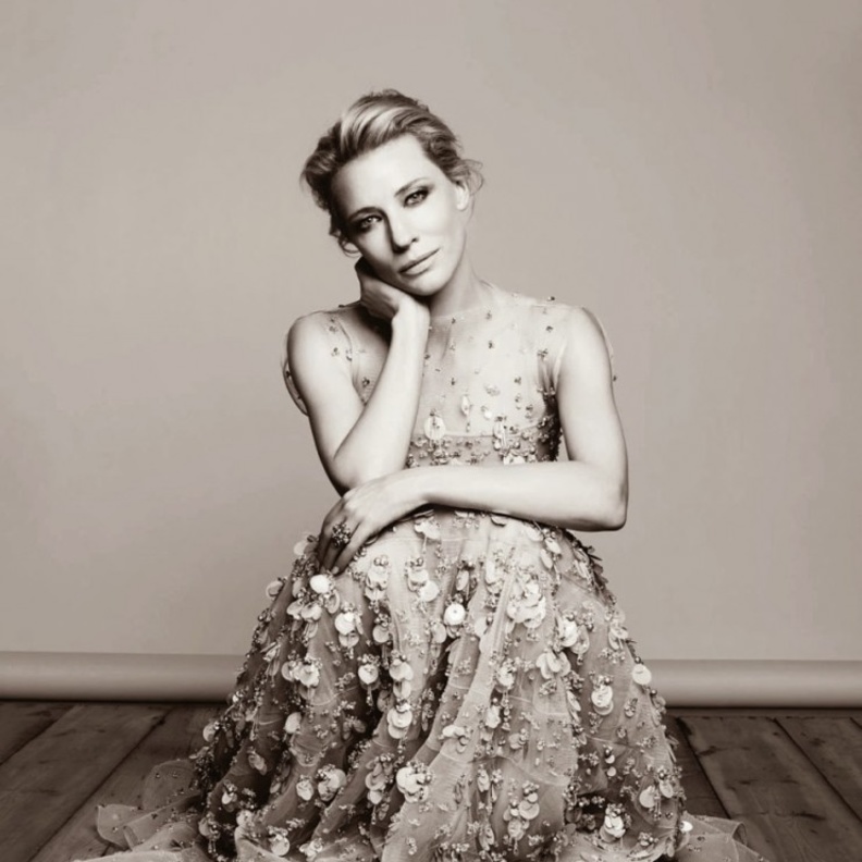  كيت أم لثلاثة أطفال وتريد الشعور بالأمومة مجددا