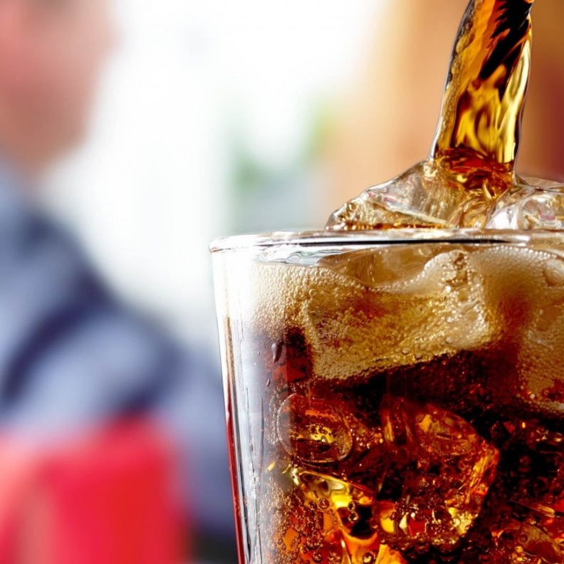 المشروبات الغازية ومضارها 