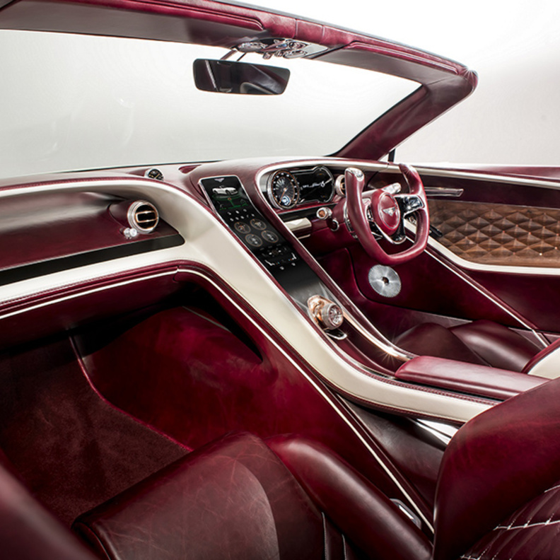 تصميم سيارة  Bentley EXP 12 Speed 6e يفوز بجائزة Good Design®