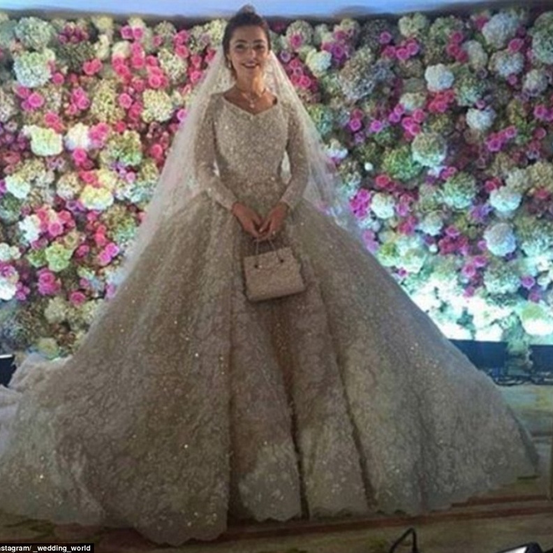 اناقة مافتة للعروس