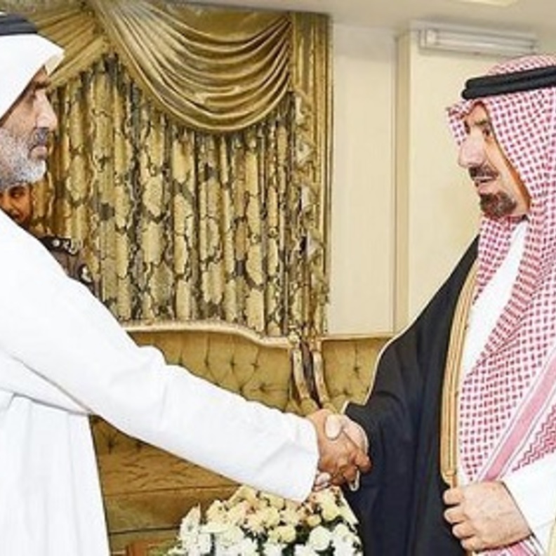 أمير نجران يستقبل مواطن اماراتي عفى عن قاتل اخيه السعودي قبل اعدامه بدقائق معدودة