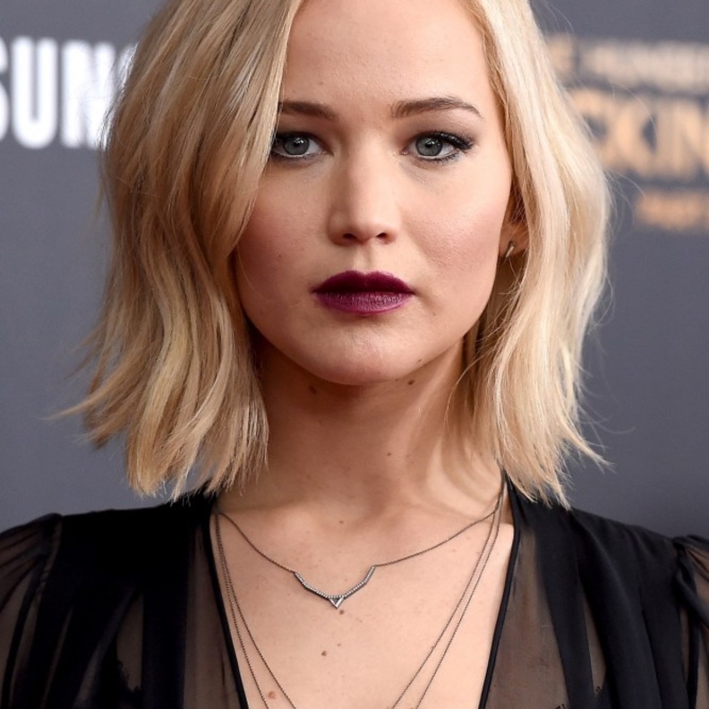 جينيفر لورانس خلف الكاميرا فمن ستختار لبطولة فيلمها الأول؟