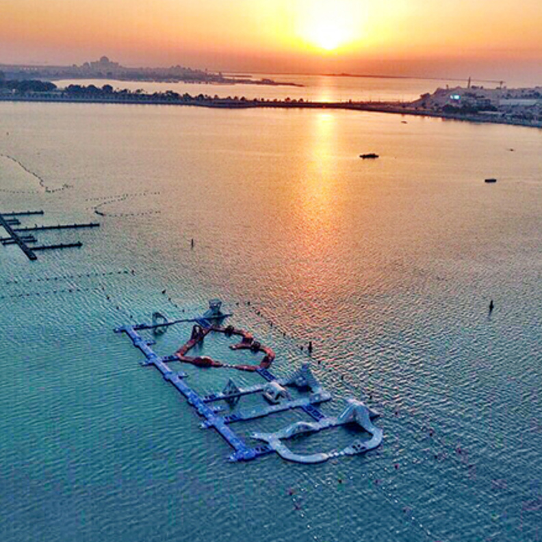 الواجهة البحرية " عَ البحر" في أبوظبي تحتفل بالعيد الوطني الـ47