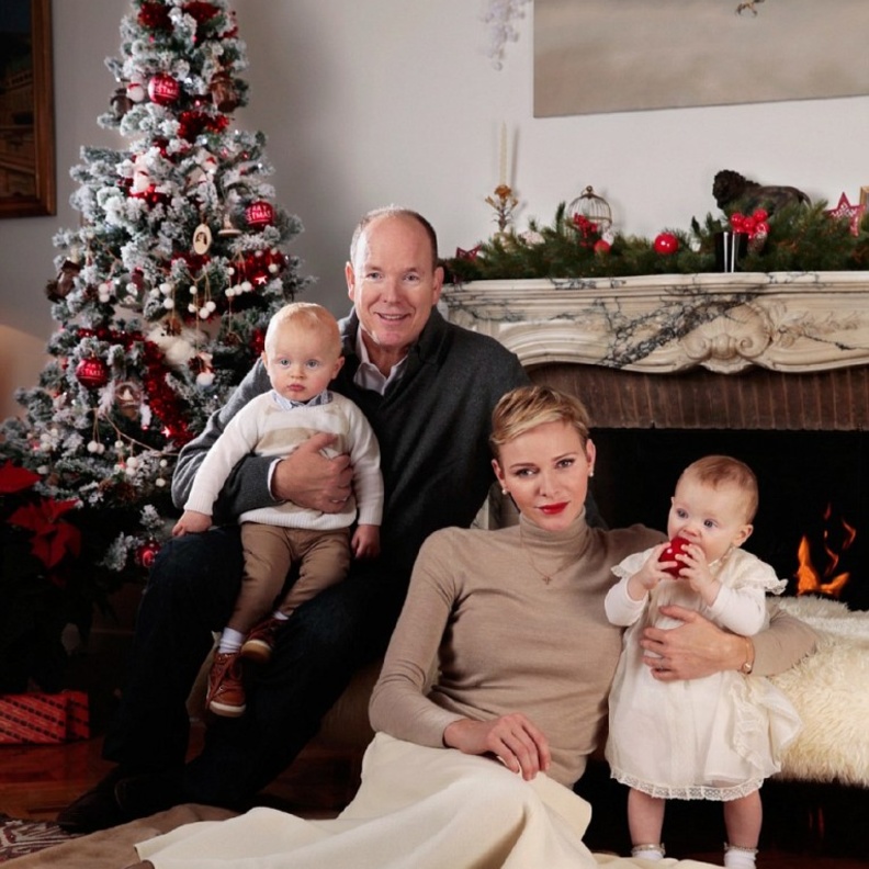 أمير وأميرة موناكو في المنزل