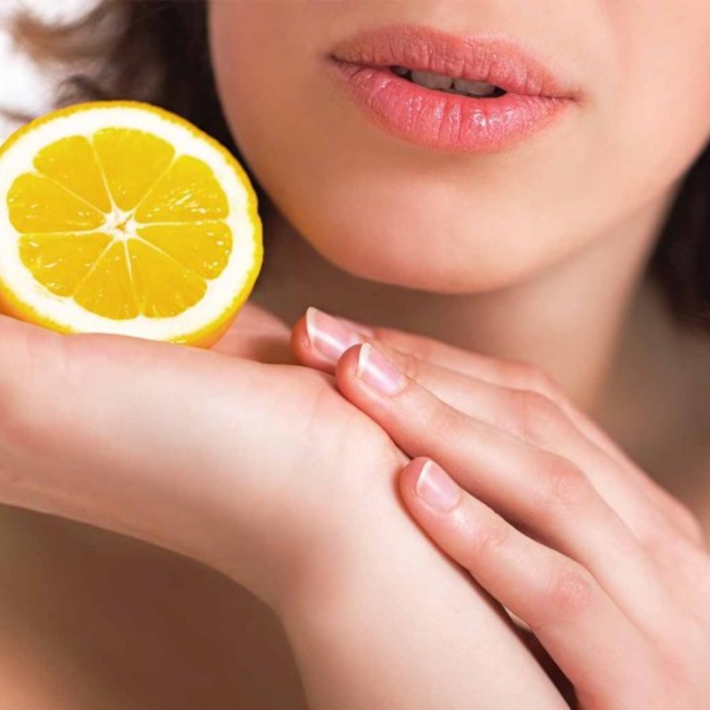 وصفات الليمون لتفتيح شفايف العروس