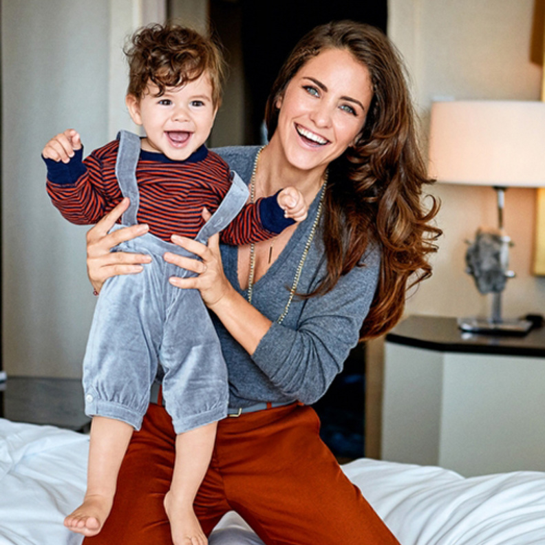 أسلي تاندوغان وابنها