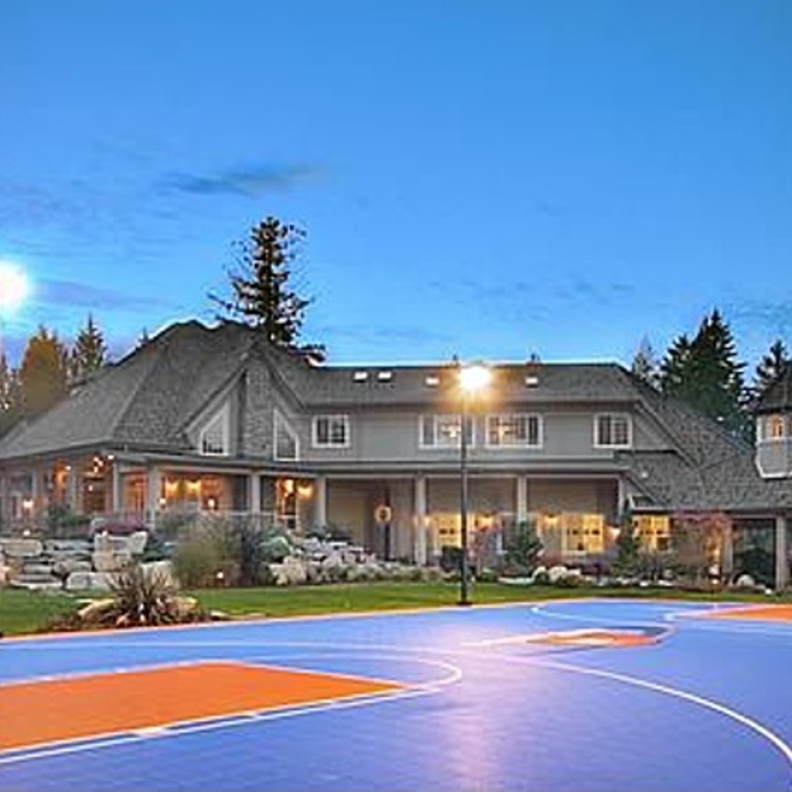 ريتشارد شيرمان يشتري منزل جمال كروفورد 