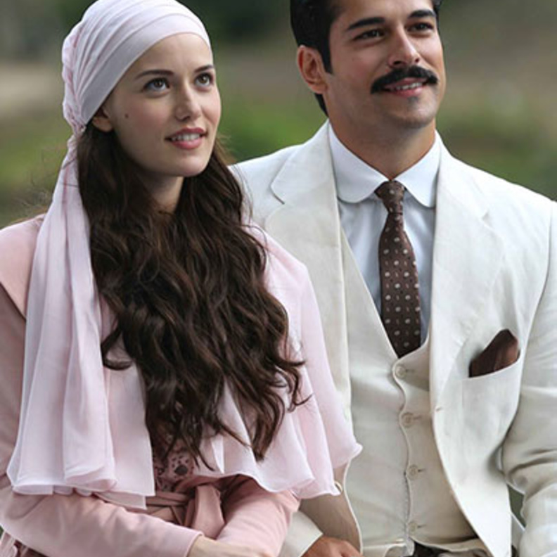 زفاف بوراق أوزجفيت وفهرية إفجان في الشهر الجاري