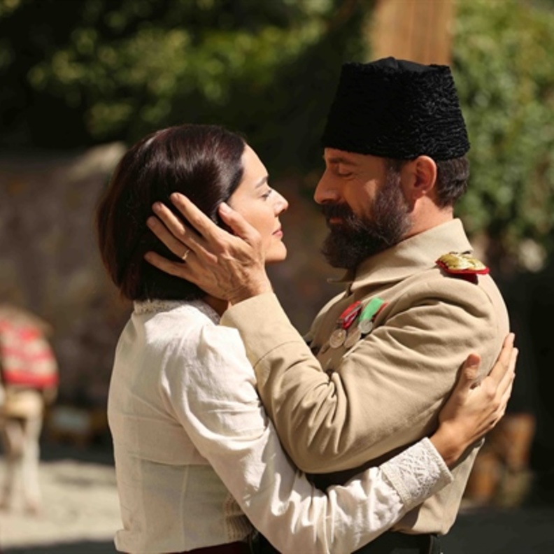 مشهد من مسلسل وطني أنت