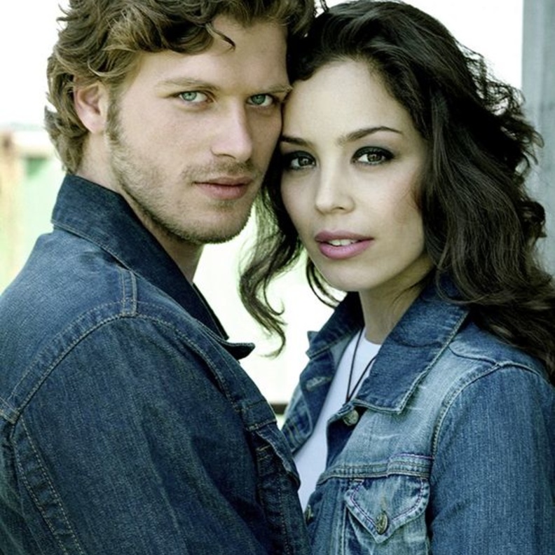 أزرا أكين وتاتليتوج