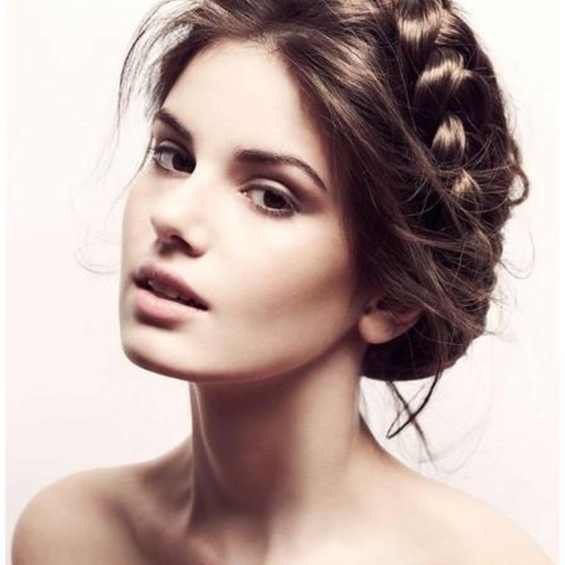 كاميلا كويرزو بطلة مسلسل اسرار اينجل