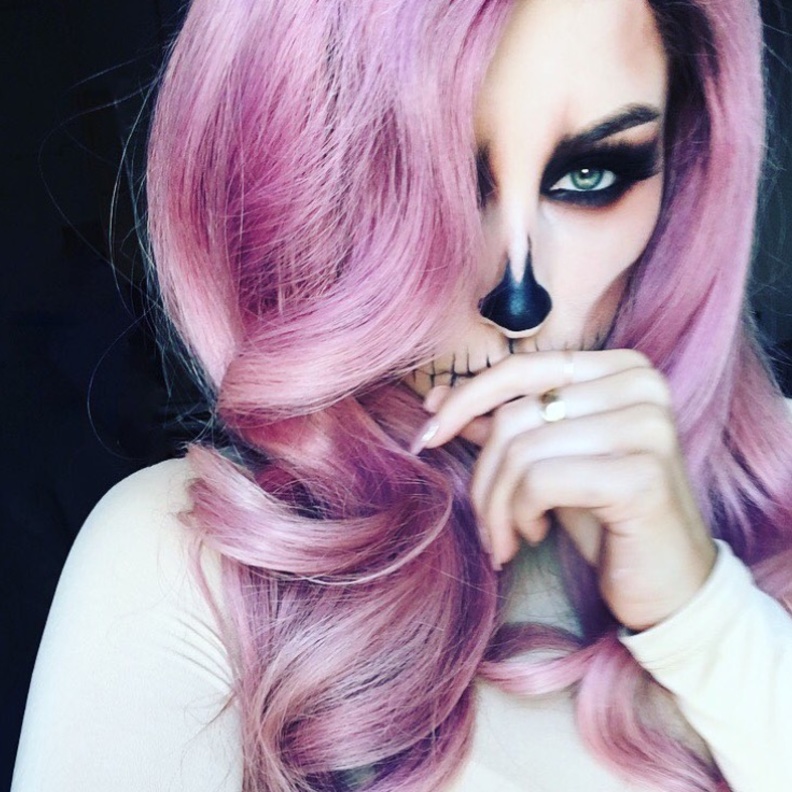 chrisspy محترفه في وضع المكياج 